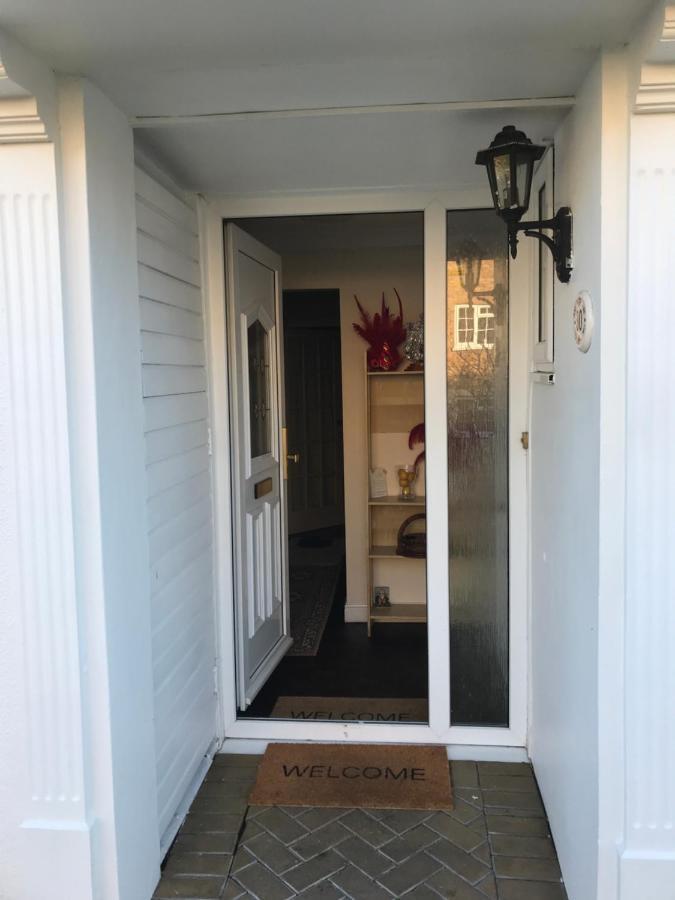 Cozy Homestay Croydon Exterior photo